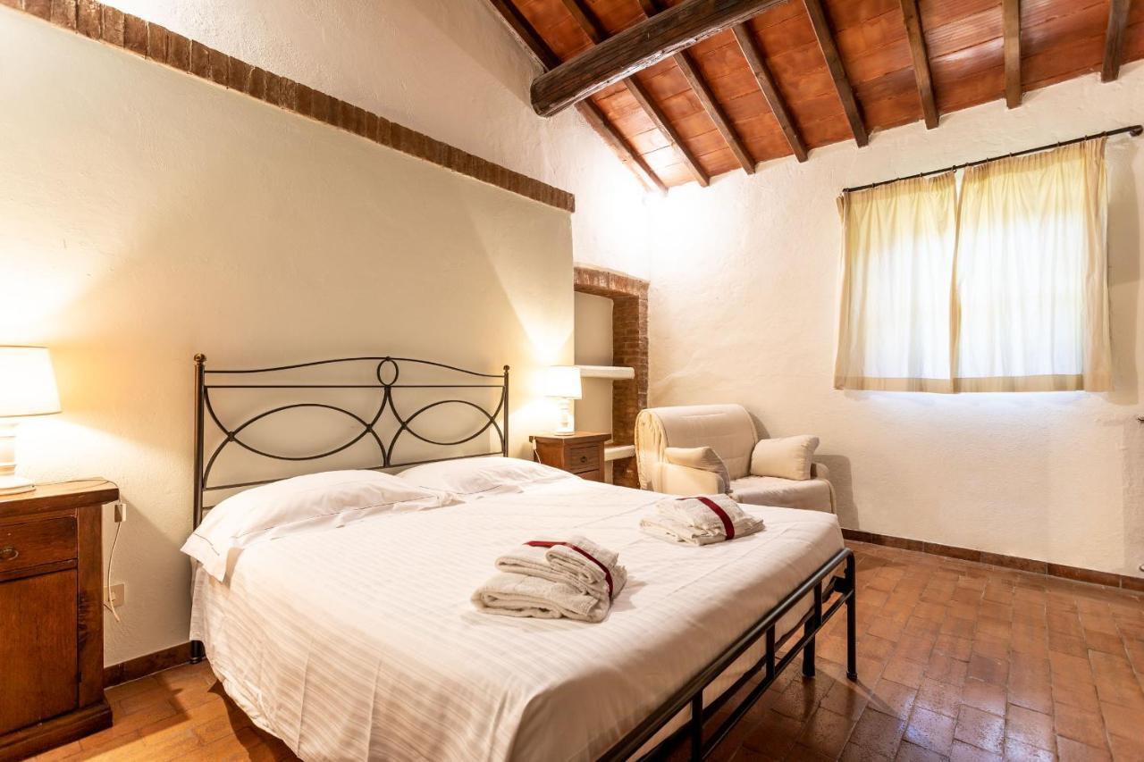 Borgo Il Poggiaccio Residenza D'Epoca Guest House Совичиле Екстериор снимка