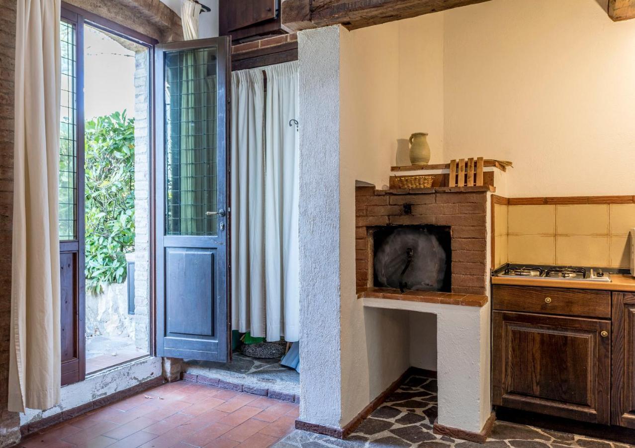 Borgo Il Poggiaccio Residenza D'Epoca Guest House Совичиле Екстериор снимка