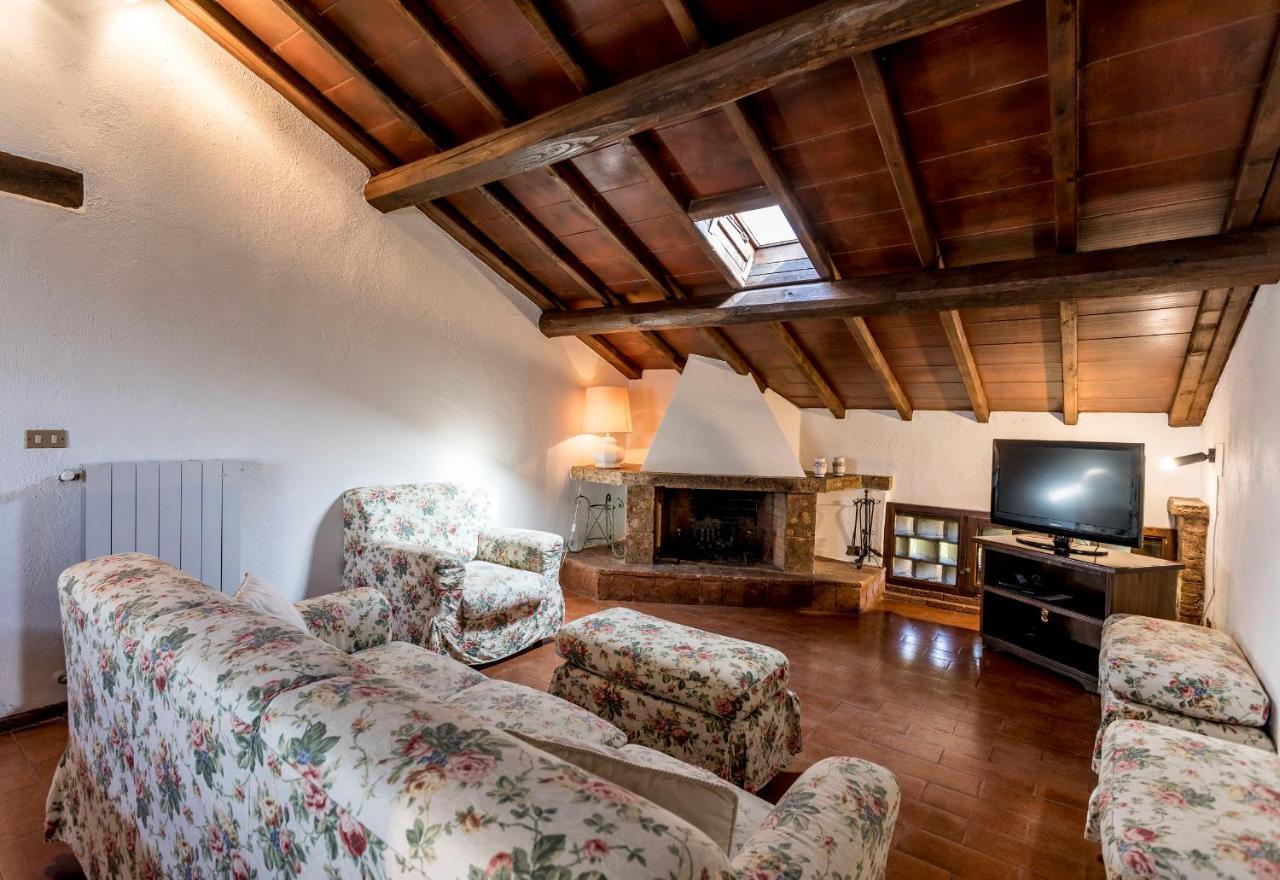 Borgo Il Poggiaccio Residenza D'Epoca Guest House Совичиле Екстериор снимка