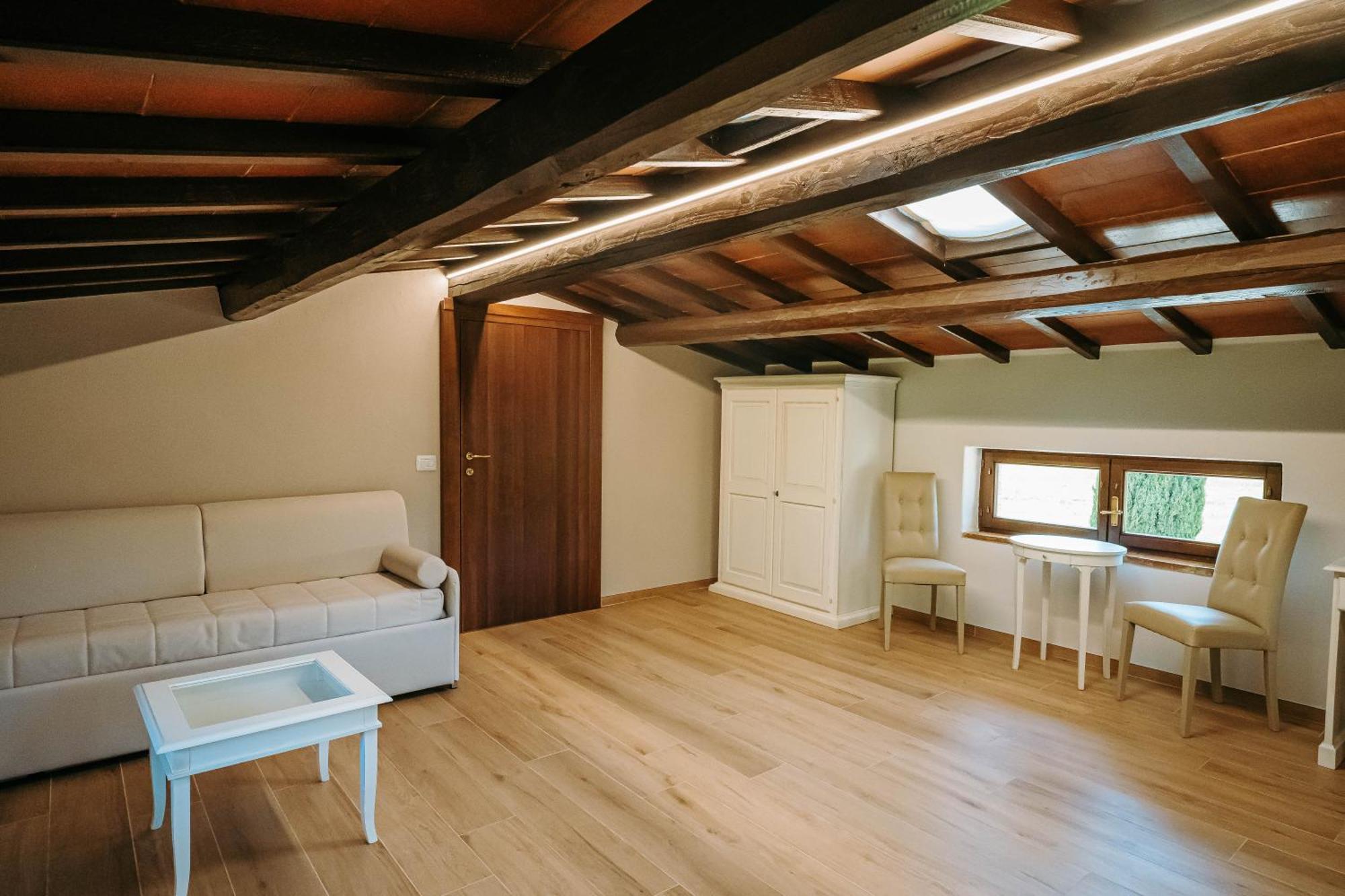 Borgo Il Poggiaccio Residenza D'Epoca Guest House Совичиле Екстериор снимка
