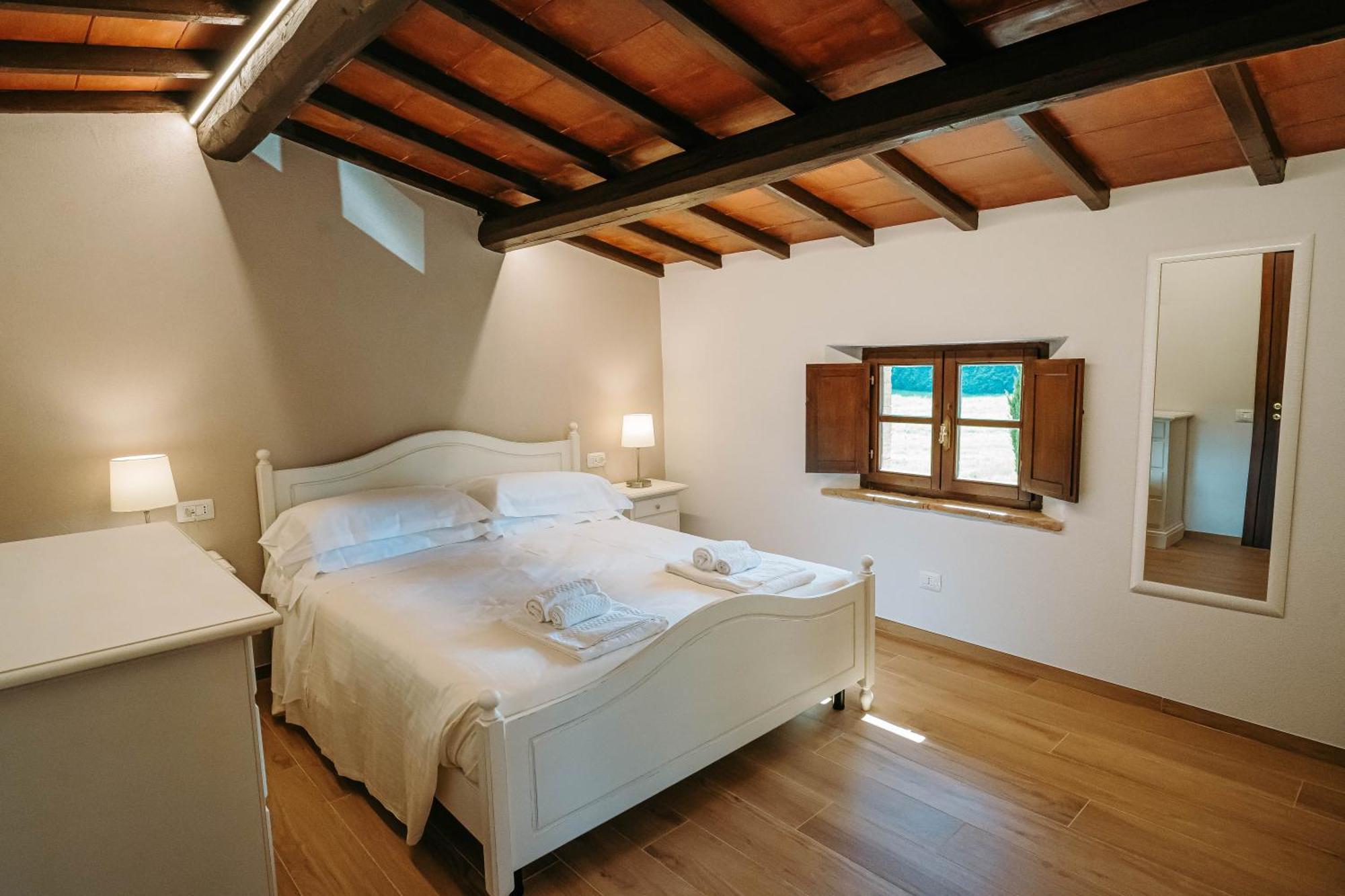 Borgo Il Poggiaccio Residenza D'Epoca Guest House Совичиле Екстериор снимка
