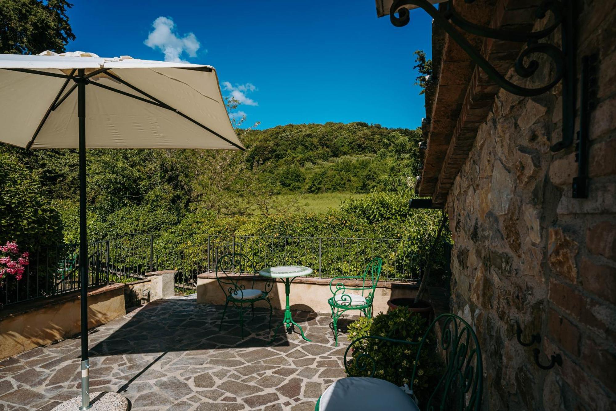 Borgo Il Poggiaccio Residenza D'Epoca Guest House Совичиле Екстериор снимка