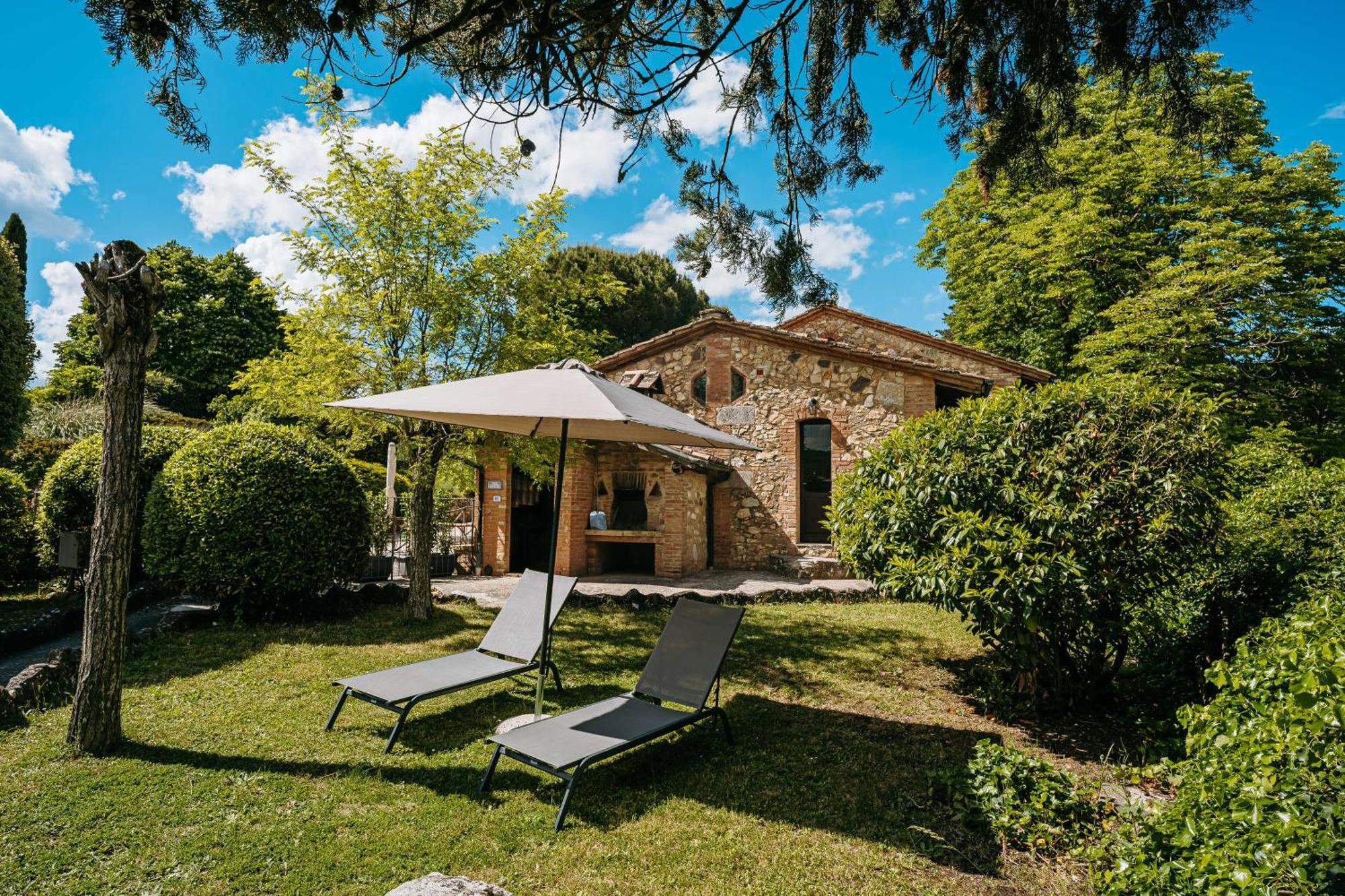 Borgo Il Poggiaccio Residenza D'Epoca Guest House Совичиле Екстериор снимка
