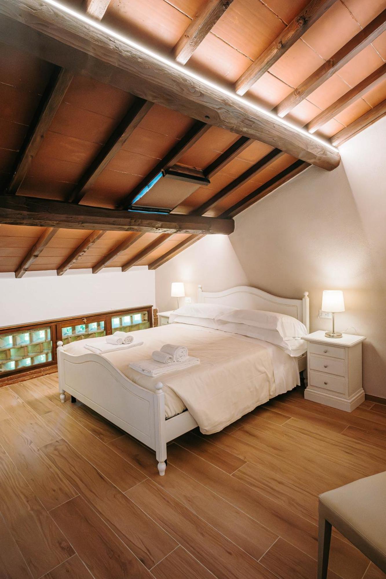 Borgo Il Poggiaccio Residenza D'Epoca Guest House Совичиле Екстериор снимка