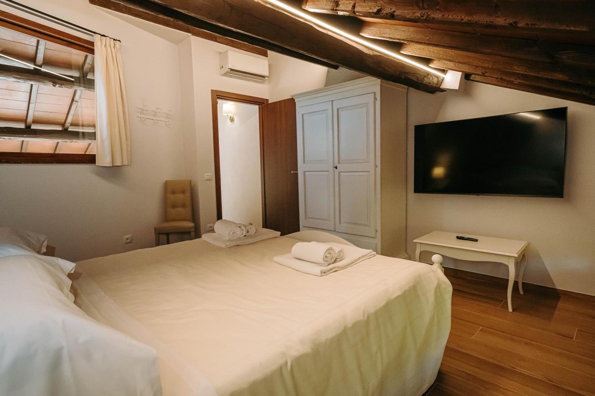 Borgo Il Poggiaccio Residenza D'Epoca Guest House Совичиле Екстериор снимка