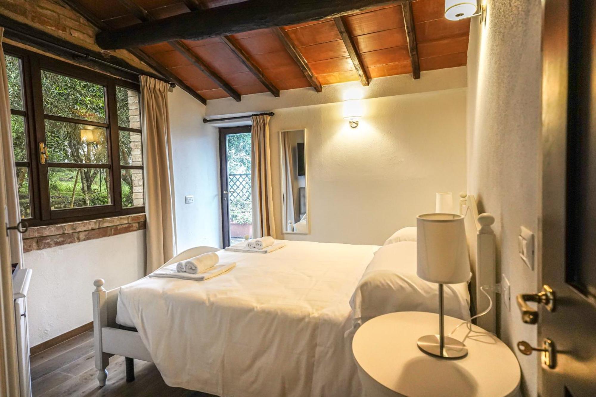 Borgo Il Poggiaccio Residenza D'Epoca Guest House Совичиле Екстериор снимка