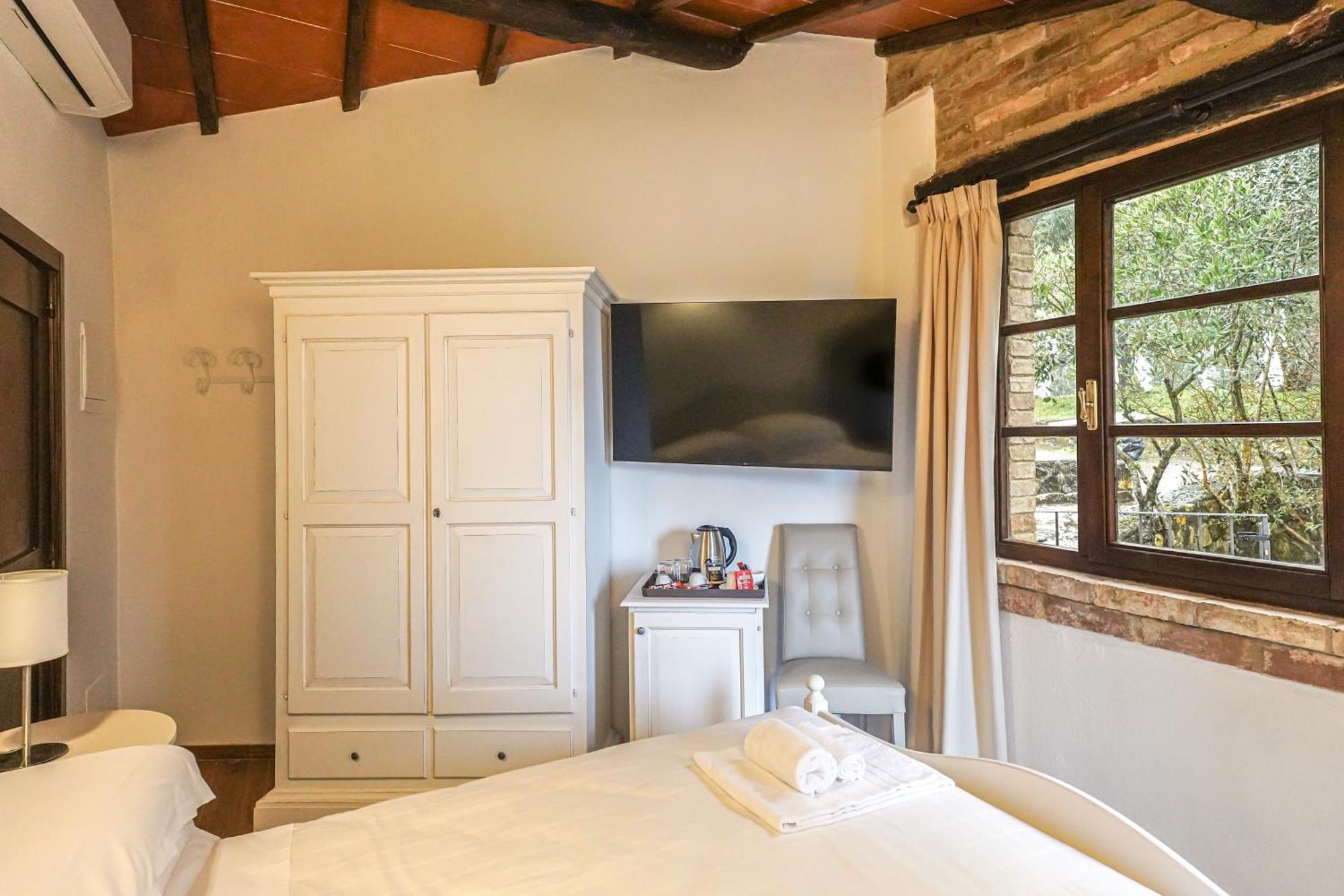 Borgo Il Poggiaccio Residenza D'Epoca Guest House Совичиле Екстериор снимка