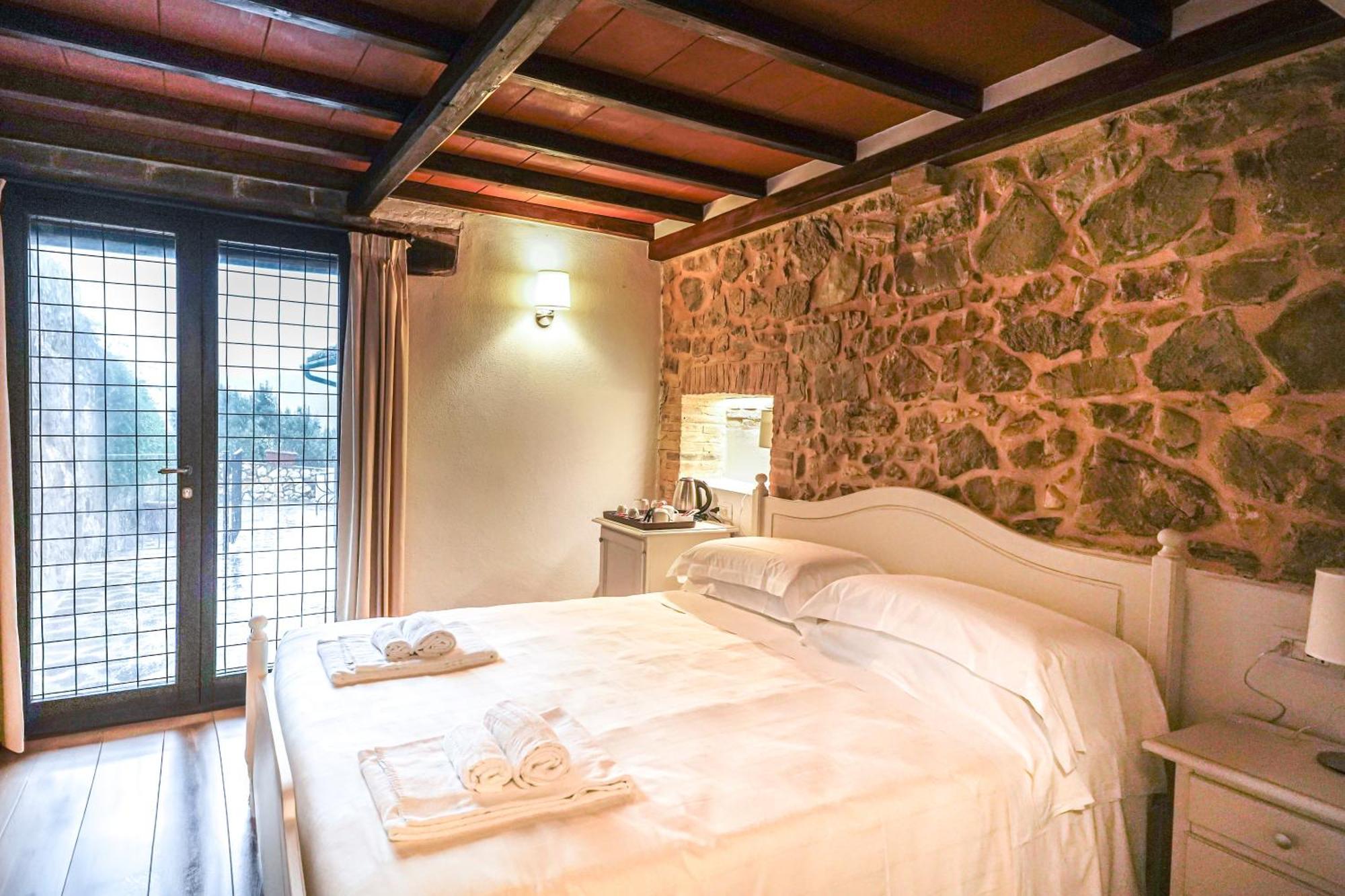 Borgo Il Poggiaccio Residenza D'Epoca Guest House Совичиле Екстериор снимка