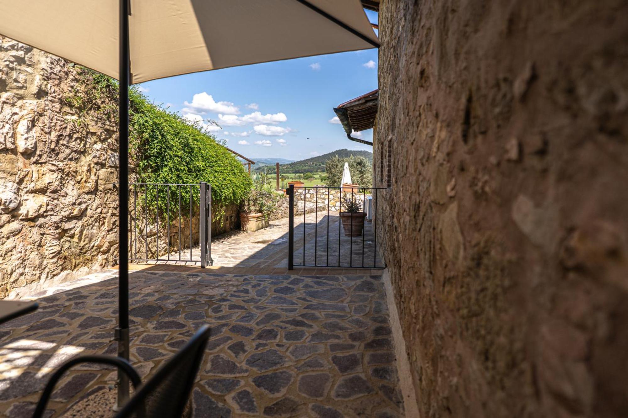 Borgo Il Poggiaccio Residenza D'Epoca Guest House Совичиле Екстериор снимка