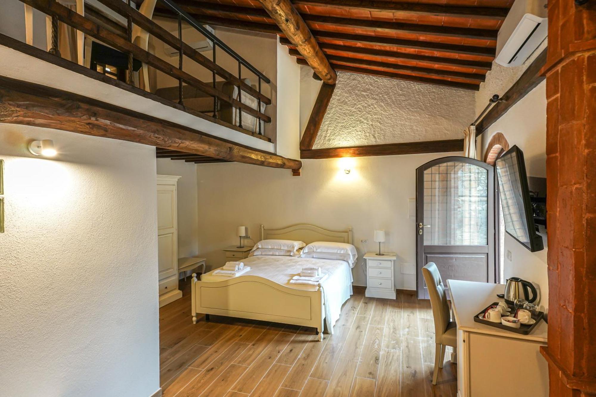 Borgo Il Poggiaccio Residenza D'Epoca Guest House Совичиле Екстериор снимка